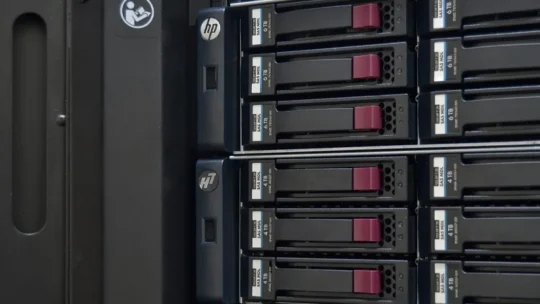 مقایسه هاردهای SSD و HDD